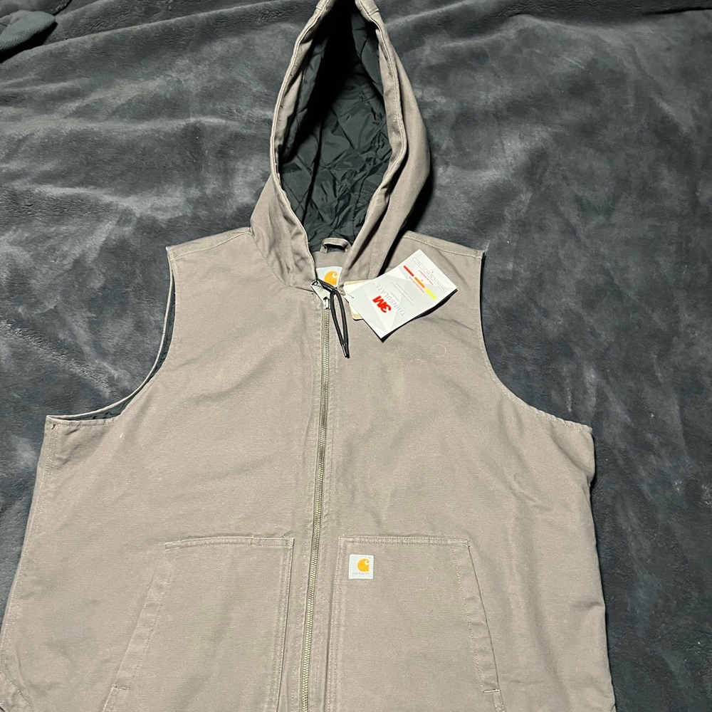 Women’s Carharrt vest with hood
